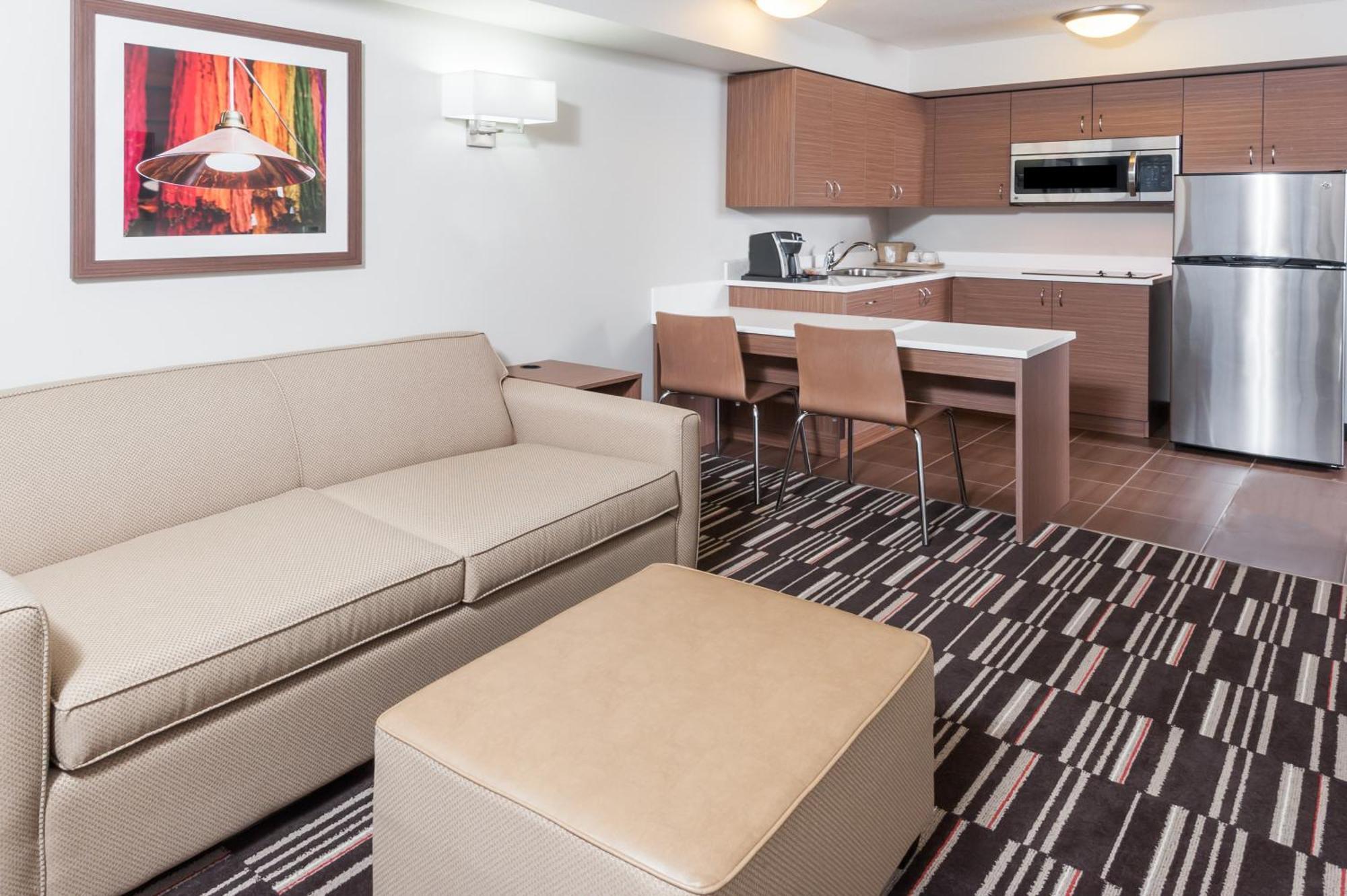 Microtel Inn & Suites By Wyndham Fort Saint John Fort St. John Esterno foto